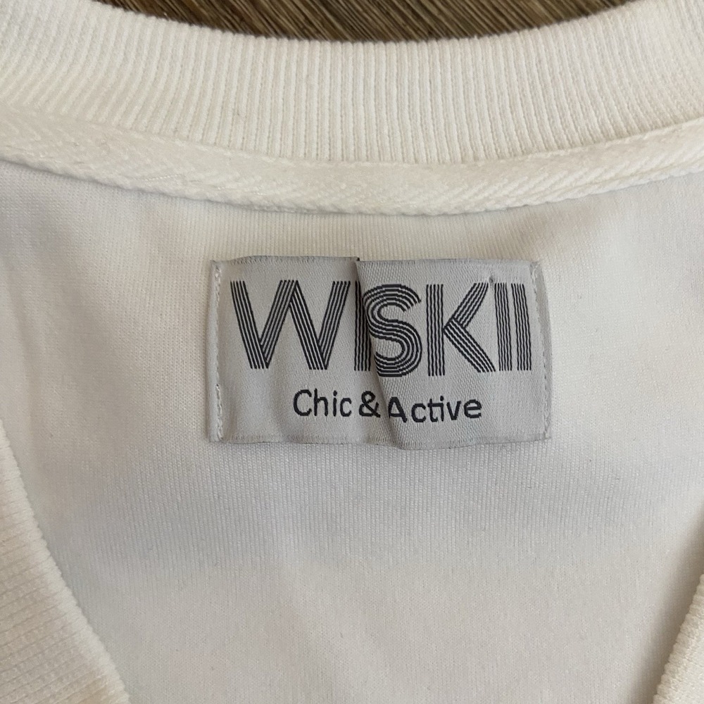 WISKII WHITE CASUAL V-NECK SWEATSHIRT SIZE SMALL/ MEDIUM - Picture 3 of 6